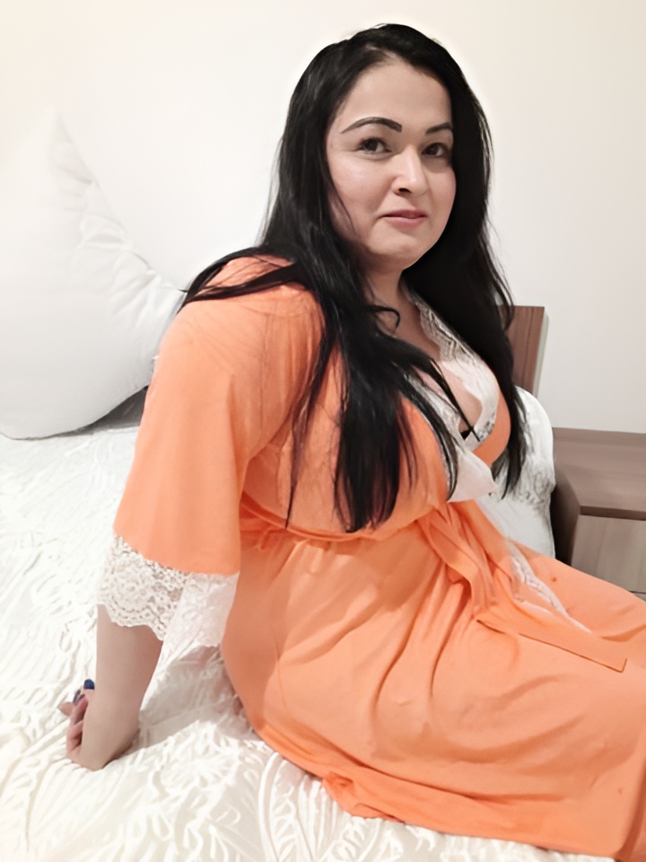 Лилия привлекальеная девушка из Шарья цена от 2000 руб