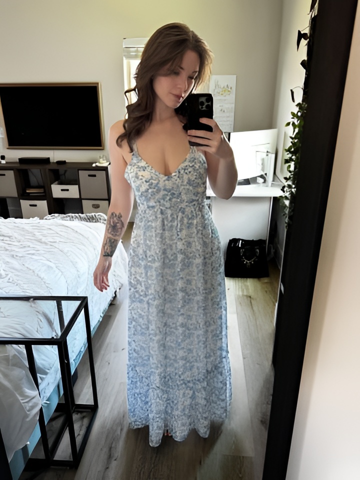 Нелли привлекальеная девушка из Шарья цена от 1500 руб