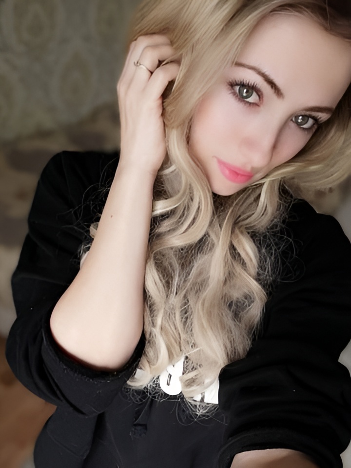 Оксана привлекальеная девушка из Шарья цена от 3000 руб