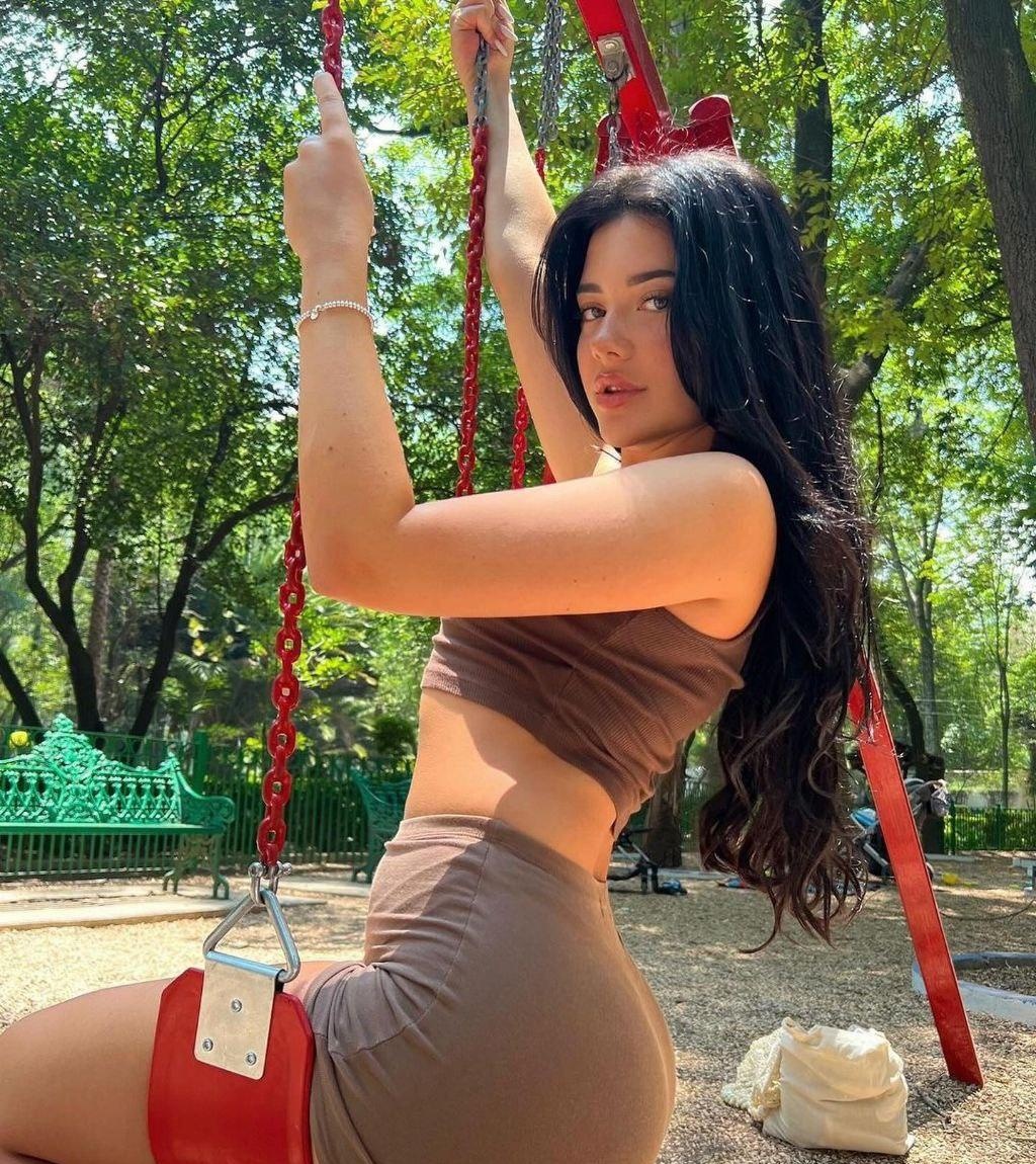 Юлия привлекальеная девушка из Шарья цена от 4000 руб