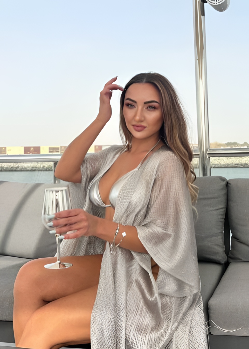 Лолита привлекательная девушка из Шарья цена от 18000 руб