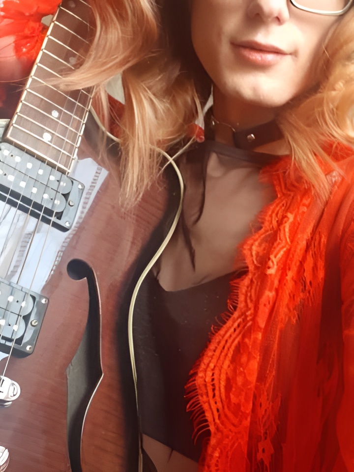 Индивидуалка Софа, доступна для личного знакомства от 2500 руб