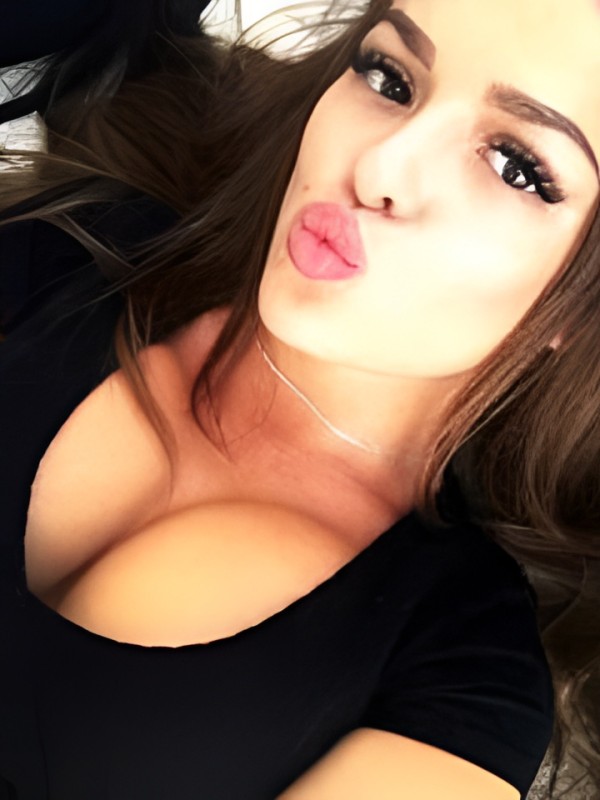 Ленусик привлекательная девушка из Шарья цена от 5000 руб