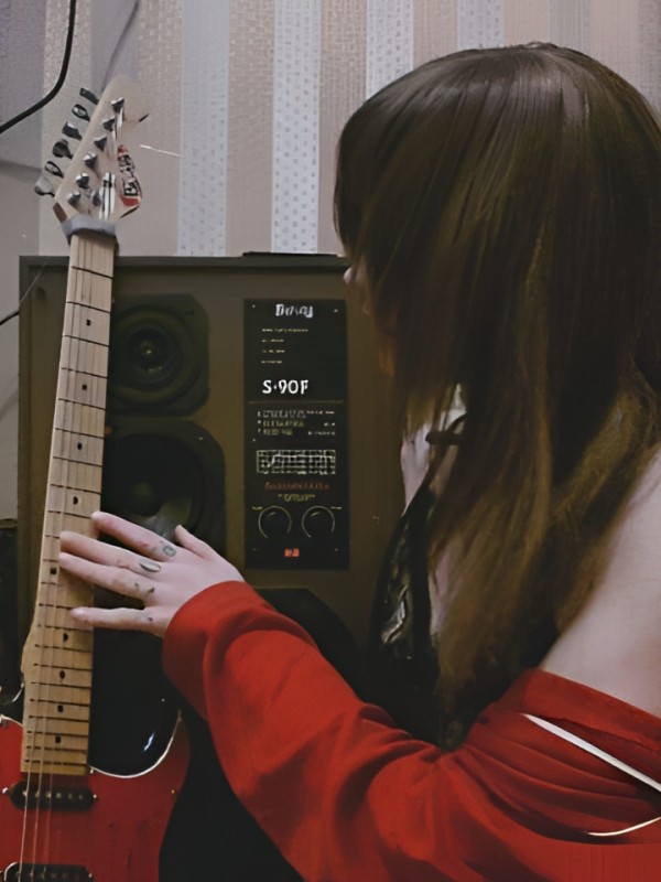 Софа привлекательная девушка из Шарья цена от 2500 руб