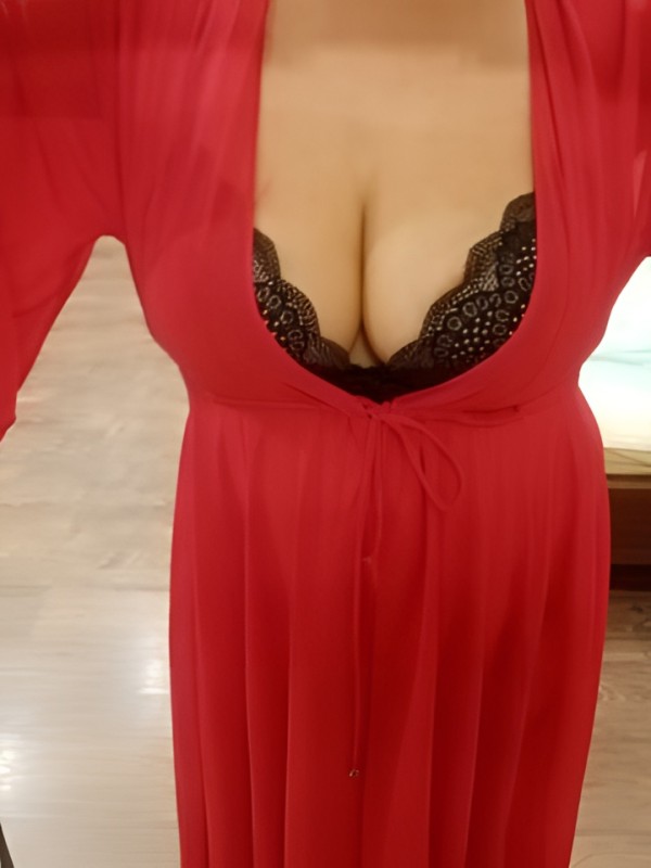 Юстина привлекательная девушка из Шарья цена от 2000 руб