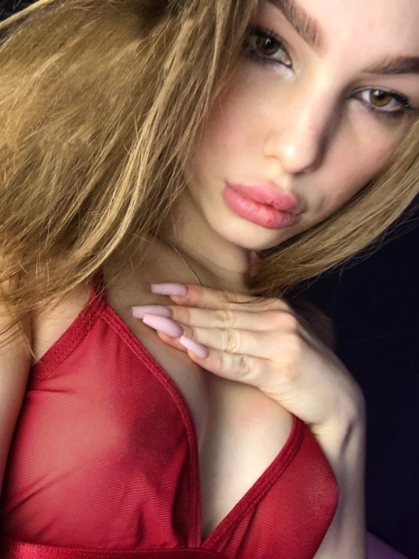 Ольга привлекательная девушка из Шарья цена от 3000 руб