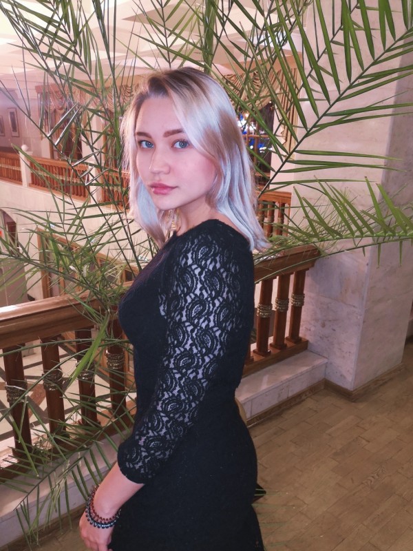 Катька привлекательная девушка из Шарья цена от 3500 руб