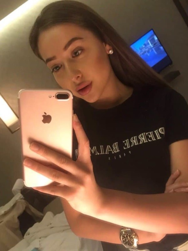 Дарина привлекательная девушка из Шарья цена от 3500 руб