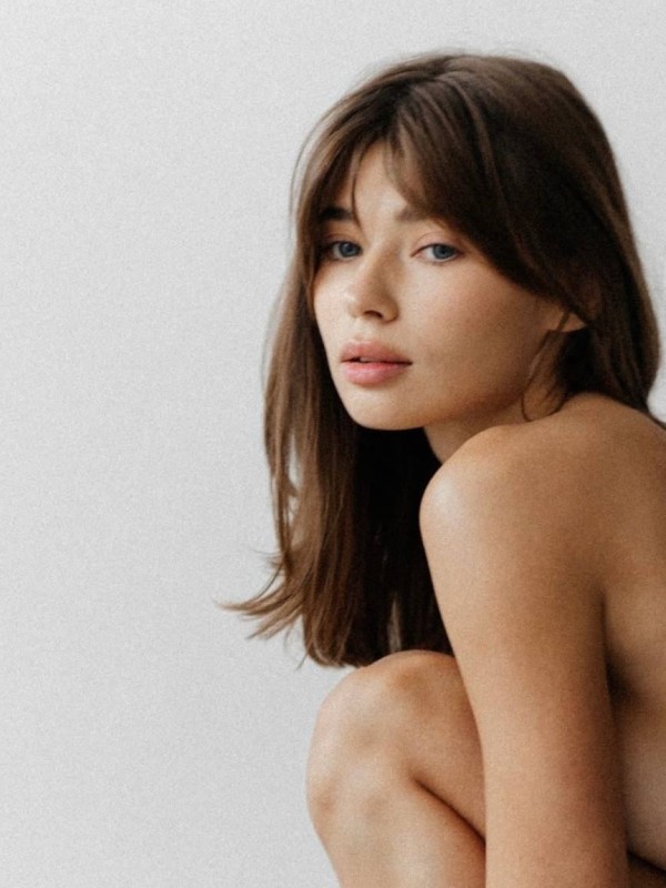 Анька привлекательная девушка из Шарья цена от 5000 руб